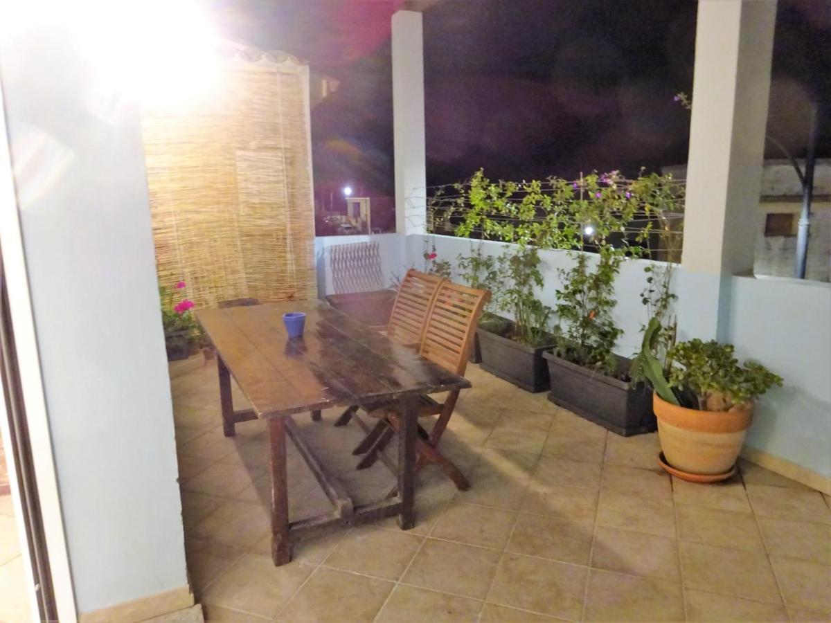 Appartamento White - San Pantaleo Esterno foto