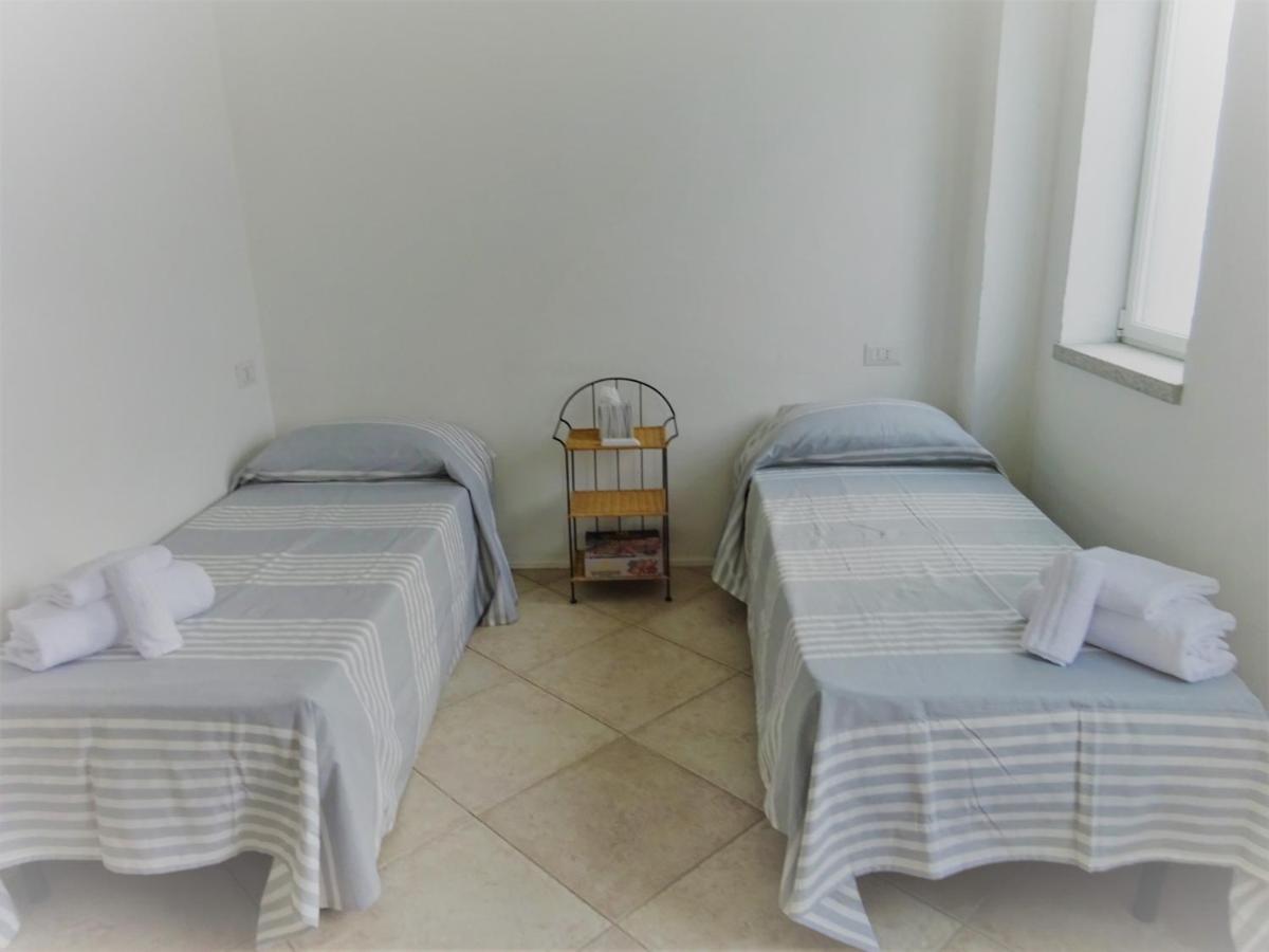 Appartamento White - San Pantaleo Esterno foto