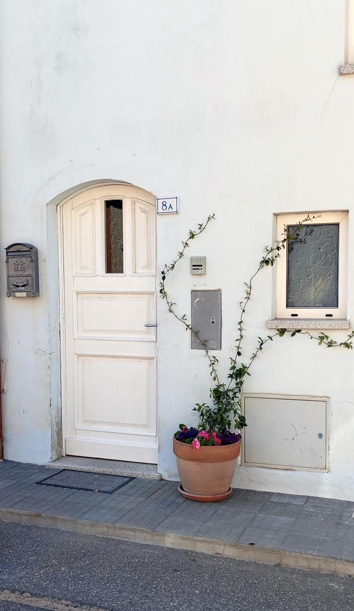 Appartamento White - San Pantaleo Esterno foto