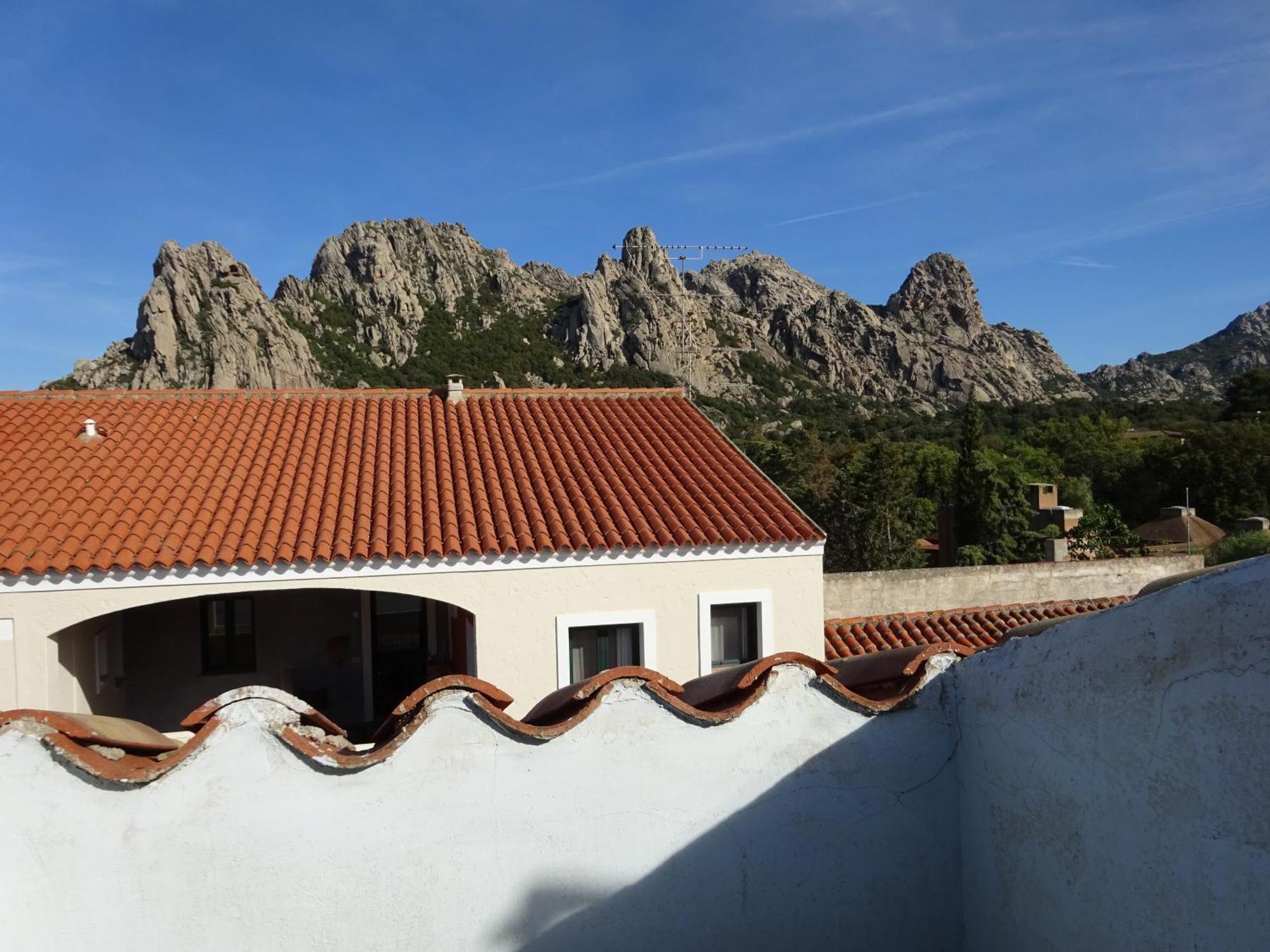 Appartamento White - San Pantaleo Esterno foto